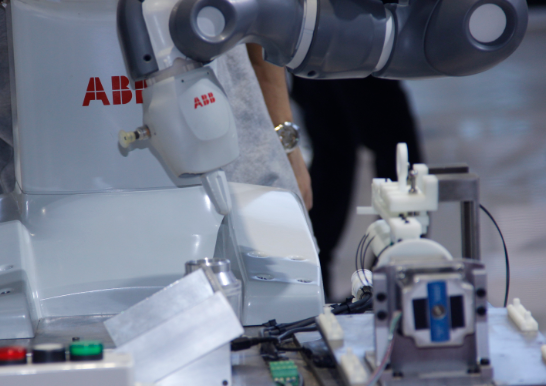 人機(jī)協(xié)作漸成趨勢(shì),行業(yè)競(jìng)爭(zhēng)日趨激烈(圖2) 人機(jī)協(xié)作漸成趨勢(shì),行業(yè)競(jìng)爭(zhēng)日趨激烈(圖2)