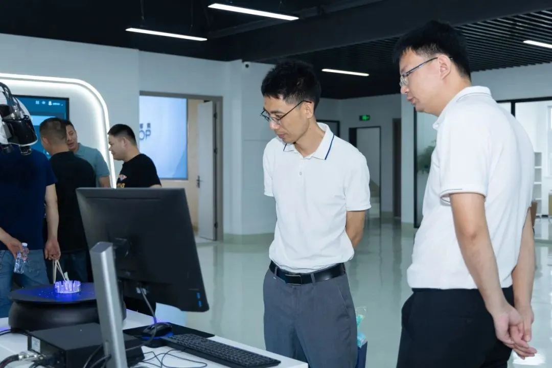 1-24092G12256193.png 揚(yáng)帆新程 智領(lǐng)未來|雄邦智能無錫新工廠開業(yè)典禮回顧(圖5)